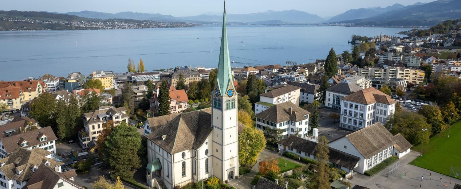 A panoramic view of Wädenswil