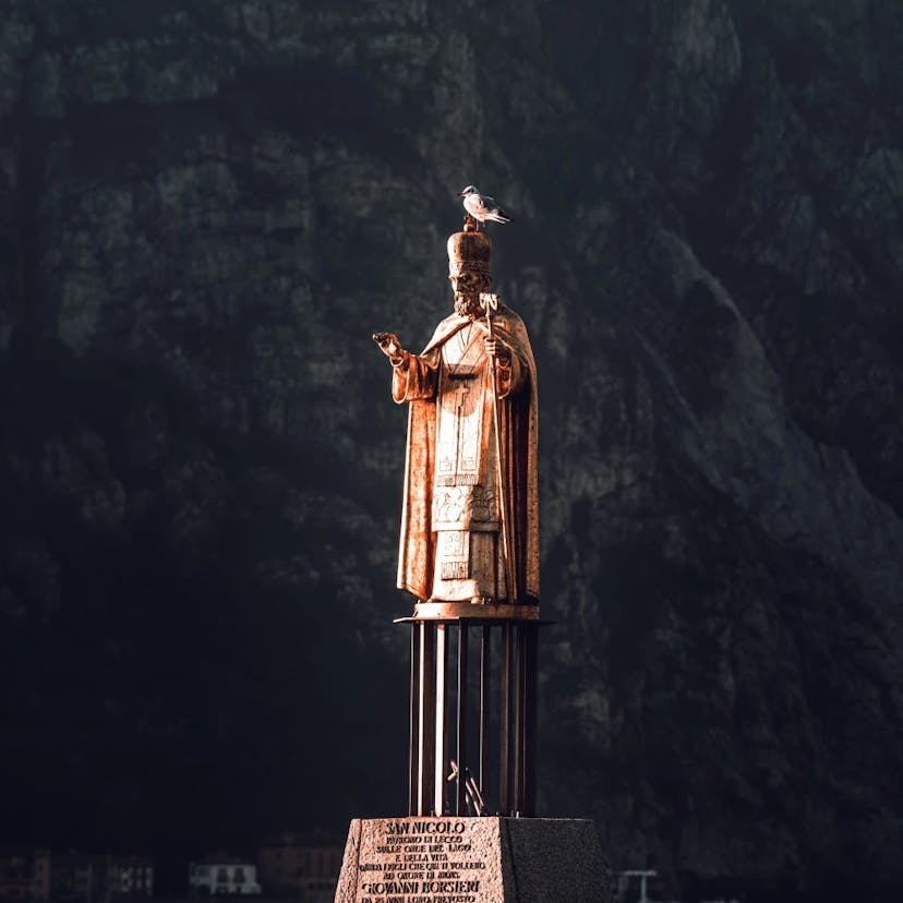 A statue of Saint Nicolas in Lecco