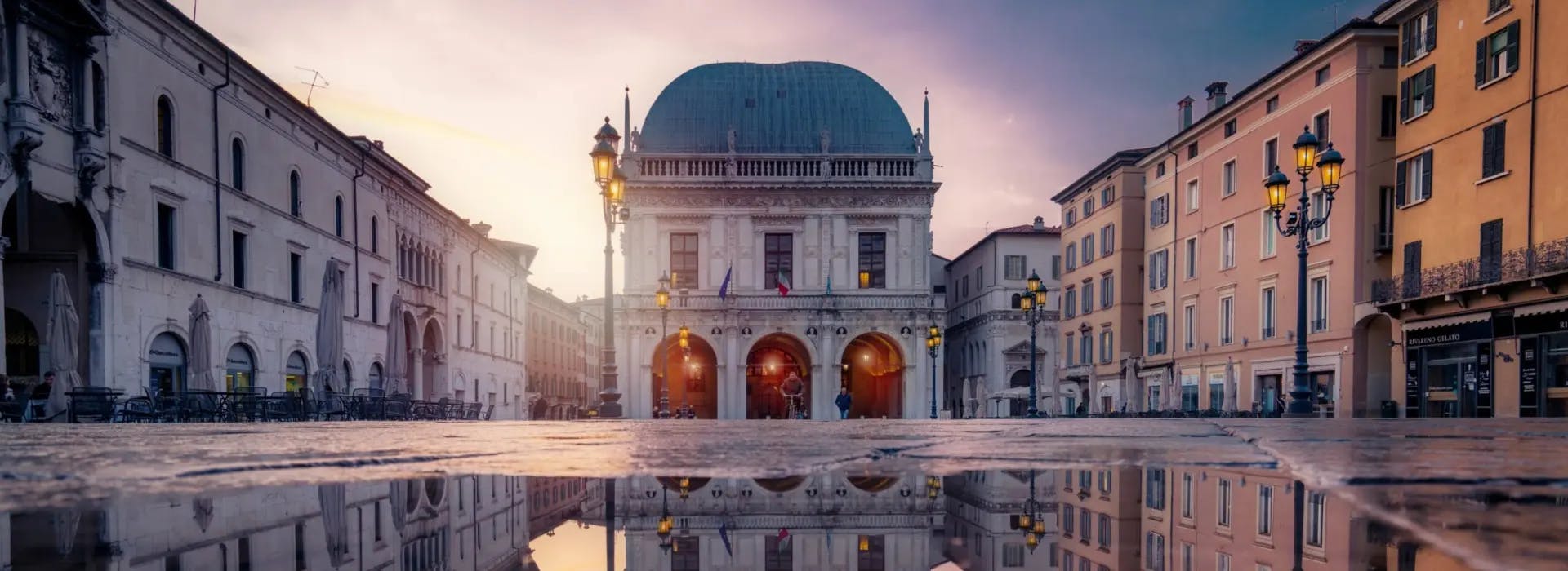 Una vista panoramica del centro storico di Brescia