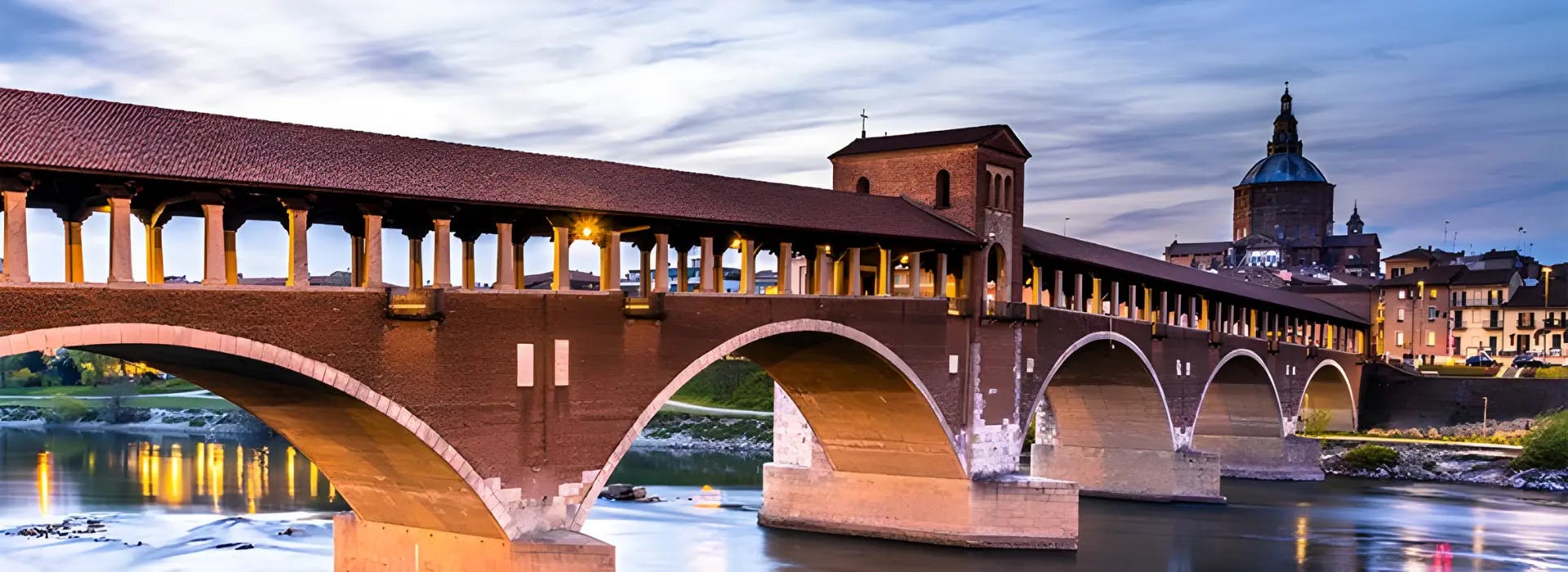 Una vista panoramica del centro storico di Pavia