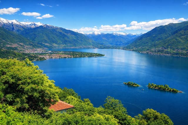 Lago Maggiore e Isole di Brissago vicino ad Ascona