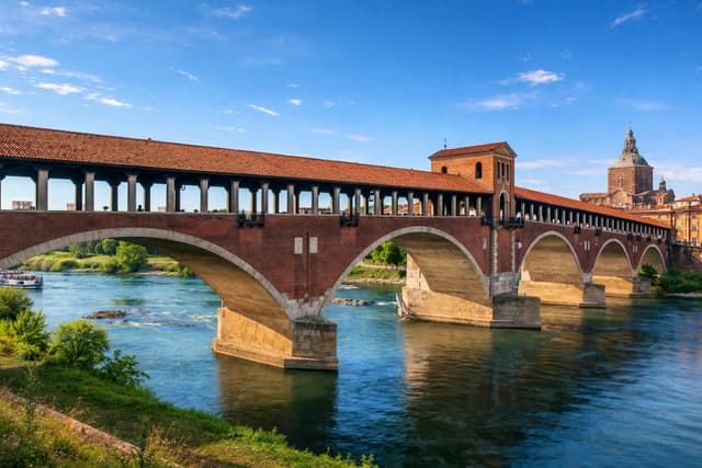 Ponte Coperto über den Fluss Ticino in Pavia