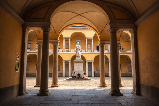 Universität Pavia historischer Innenhof